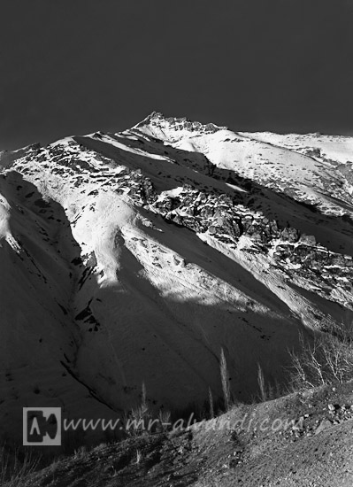Snowy mountains in the Amameh region ,کوههای پر برف در منطقه امامه