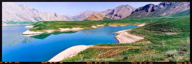 Beautiful lake of Lar plain
